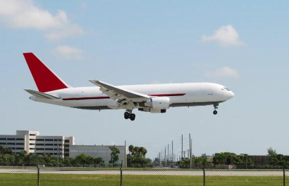 為什么運輸貨物直接找空運貨代公司更加省時省力？