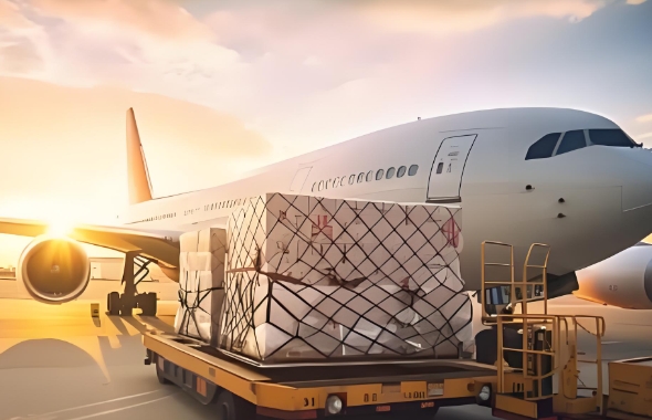 空運貨代需要拓展國際市場以適應(yīng)不斷變化的需求和發(fā)展趨勢